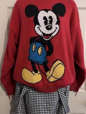 Vintage Disney Y2K Red Mickey Mouse Graphic Knit Sweater